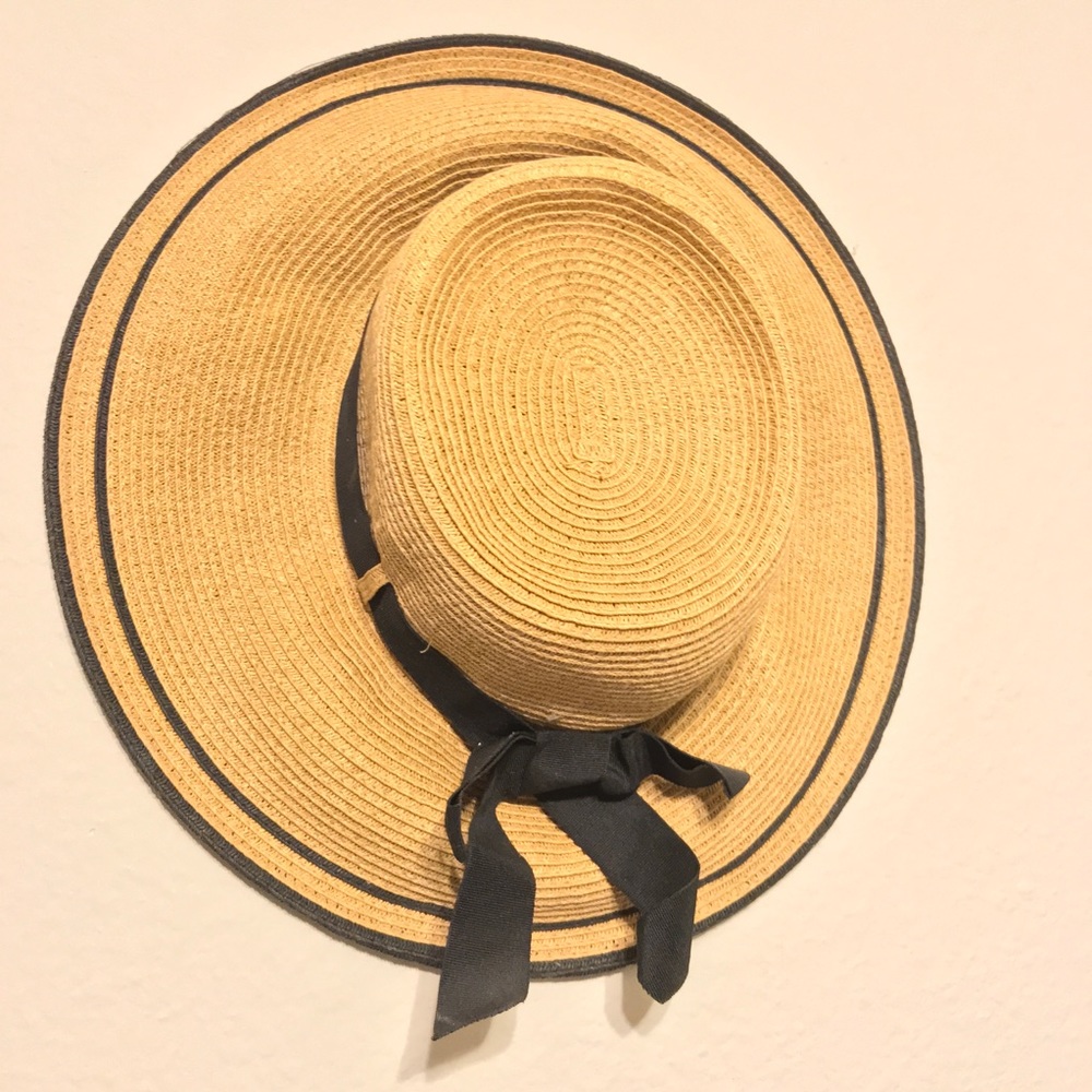 MOVING SALE! Cute Sunhat with Bow!